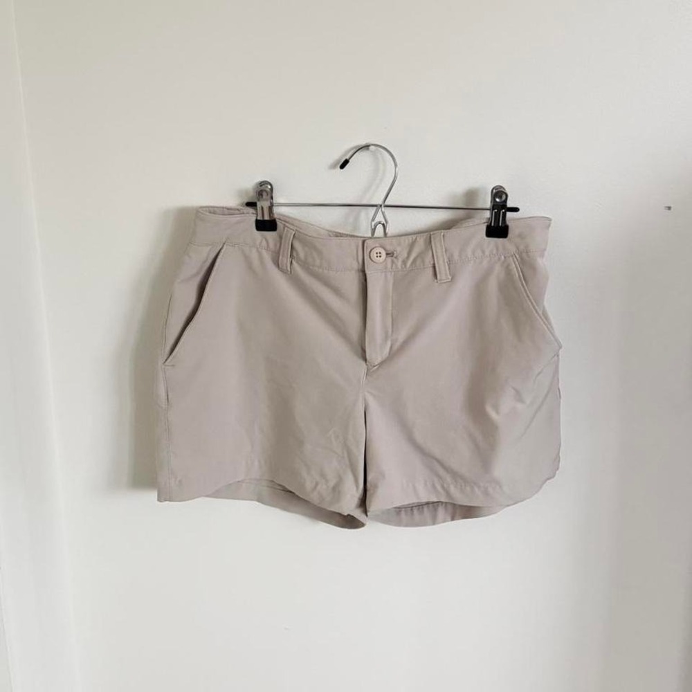 Eddie Bauer Beige Athletic Hiking Shorts Women's Size 10 Outdoor Lightweight